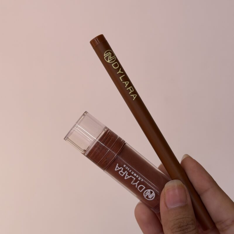 Lip Stain with Free lipgloss 🎁